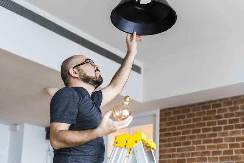 Helpful Tips If You’re Hiring A Handyman